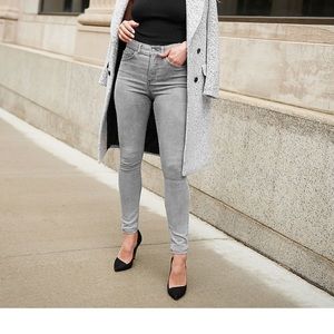 Express Mid Rise Skinny Jeans 2 Short